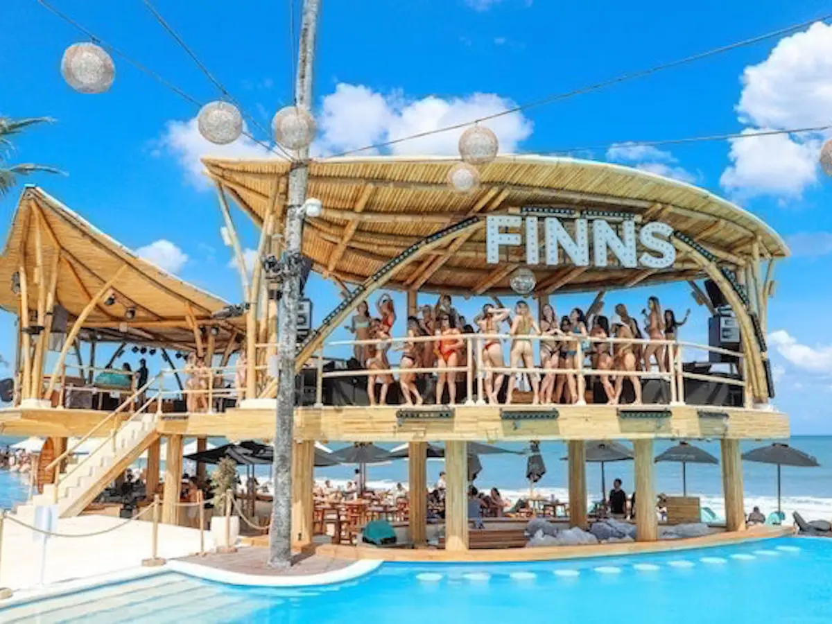 Finns Beach Club di Bali