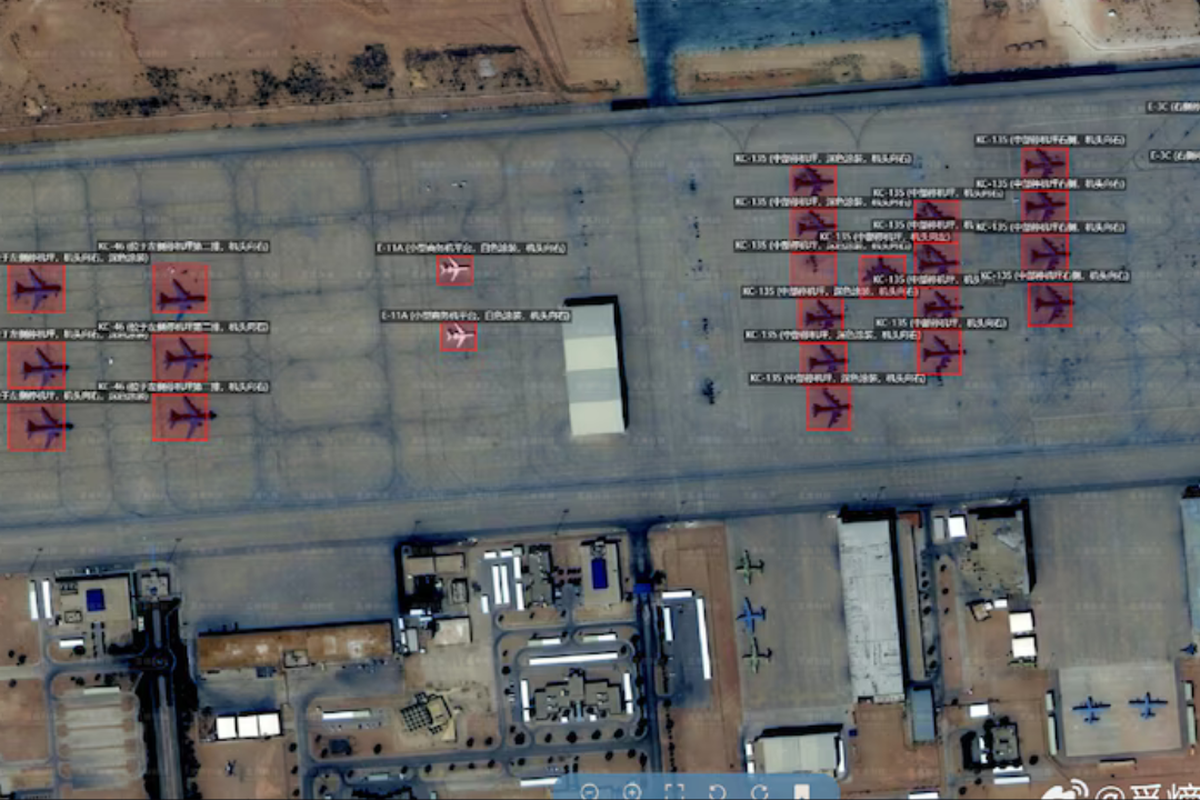 Satelit AI China