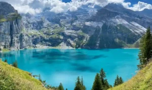 Danau Oeschinensee, Permata Biru di Antara Tebing Alpen Swiss